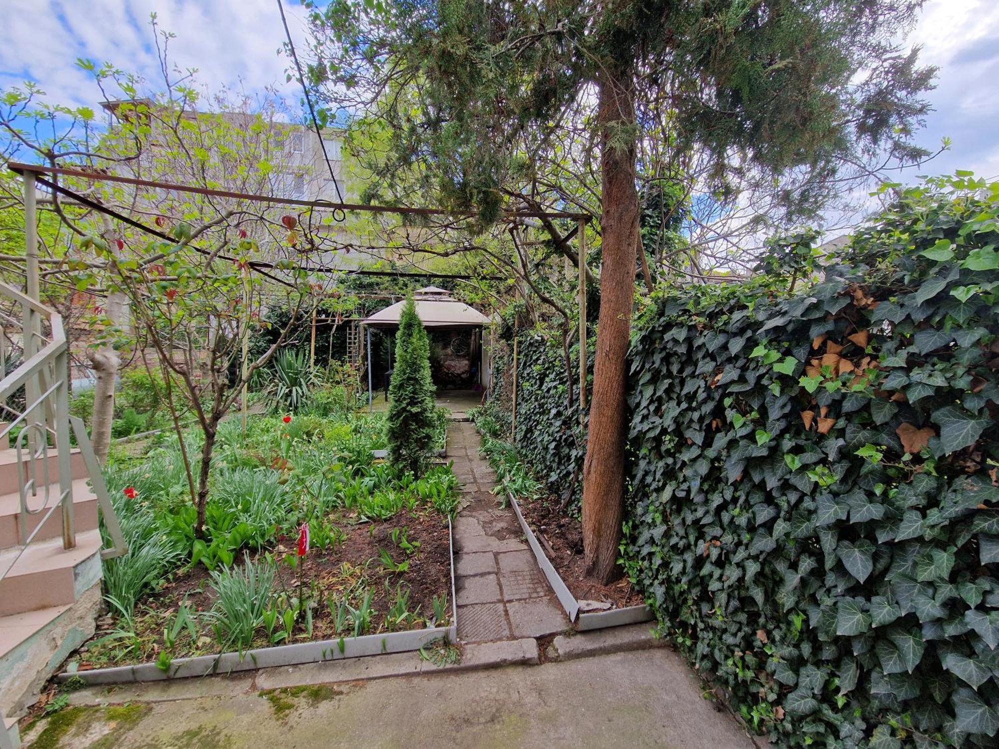 Appartamento Етаж От Къща С Двор Burgas Esterno foto